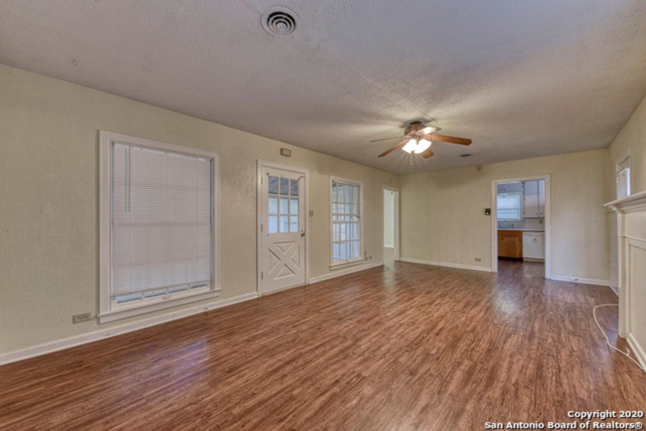 4827 Betty Lou Dr - Photo 2 of 17