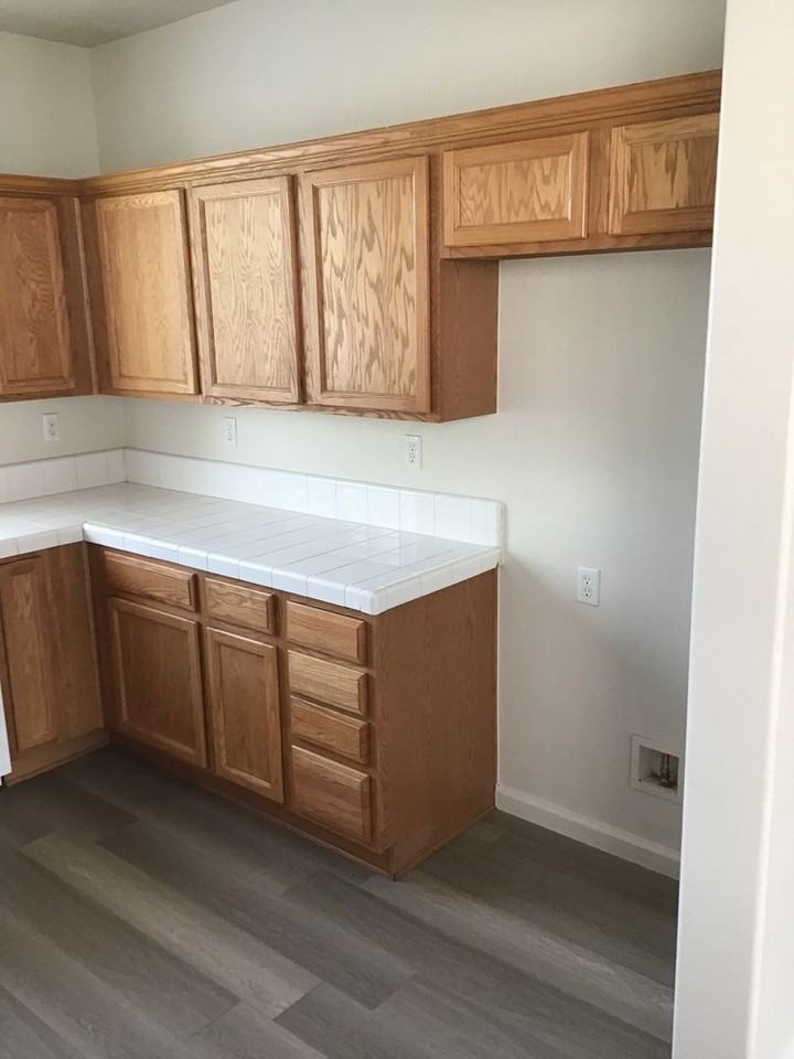 107 Calvert St - Photo 6 of 12