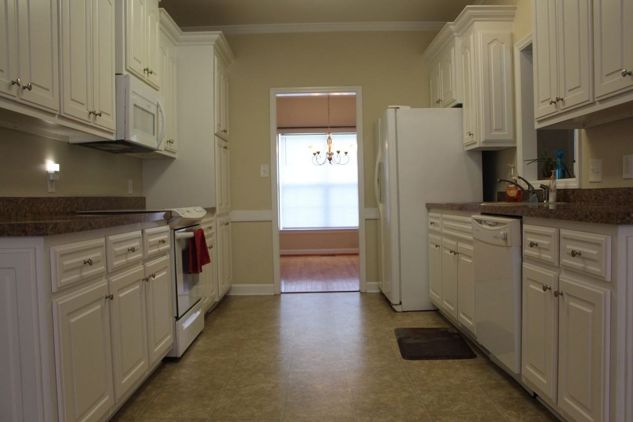 205 Stillwater Creek Dr - Photo 2 of 22