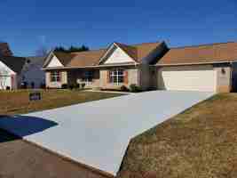 featured image of 370 Headrickview Dr