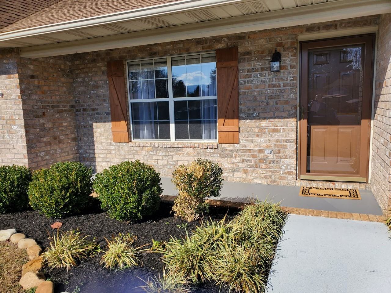 370 Headrickview Dr - Photo 2 of 25