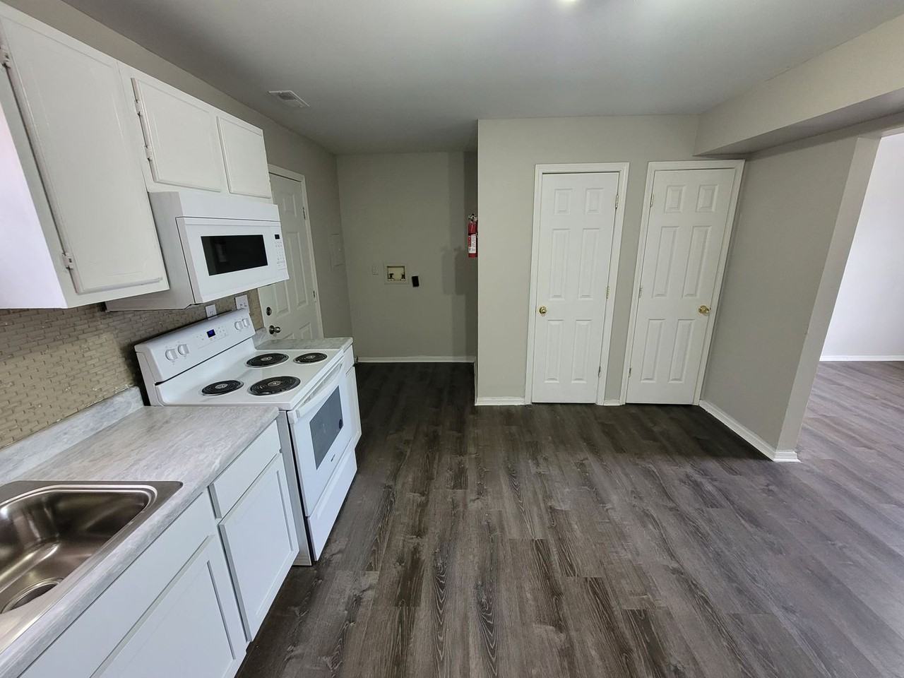 Bruer Park Gardens Apartments - Photo 5 of 50