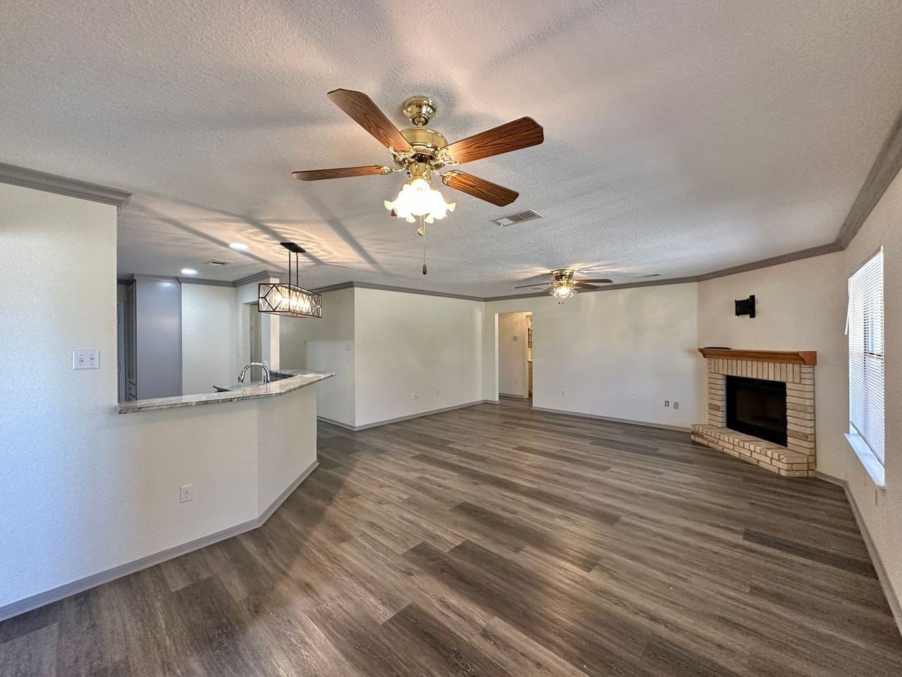 108 Meadowlake Lane - Photo 7 of 29