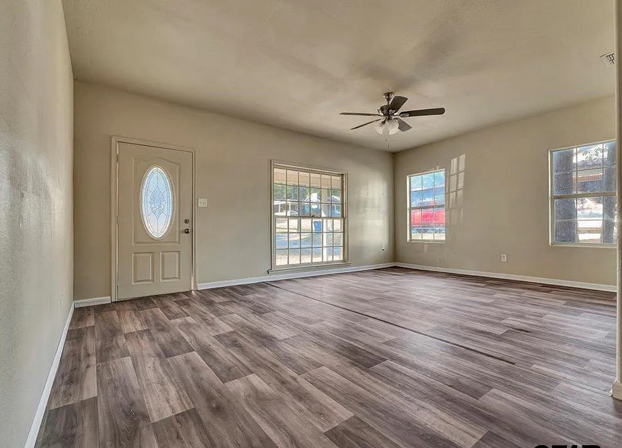 511 Wood Lawn Street - Photo 2 of 7