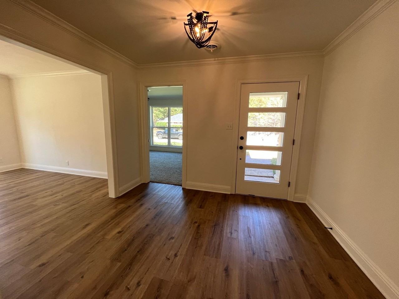 540 Dunmoreland Dr - Photo 2 of 19