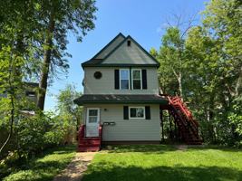 featured image of 2126 E 4th St