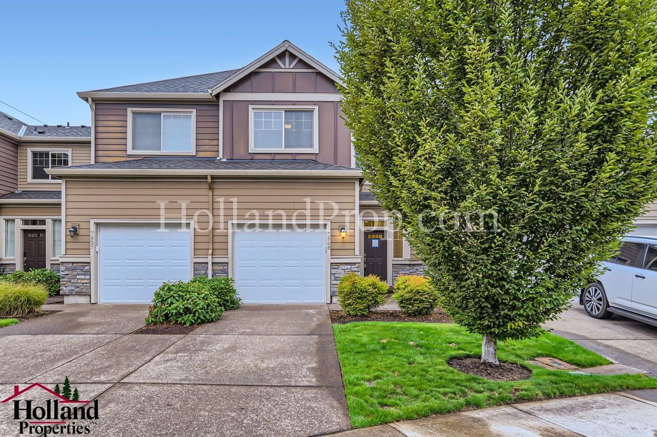 7849 Ne Caitlin St - Photo 2 of 30