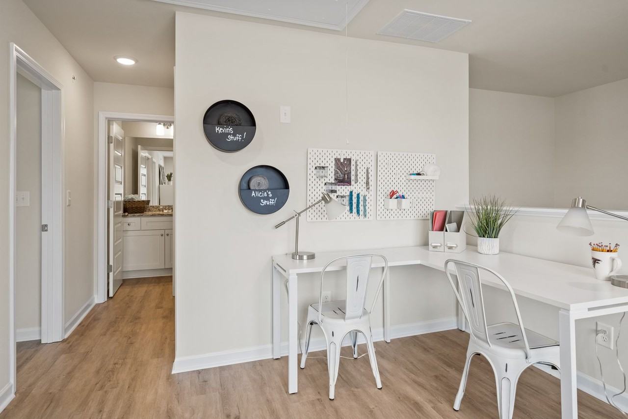 1127 Charming Pines Place - Photo 5 of 30