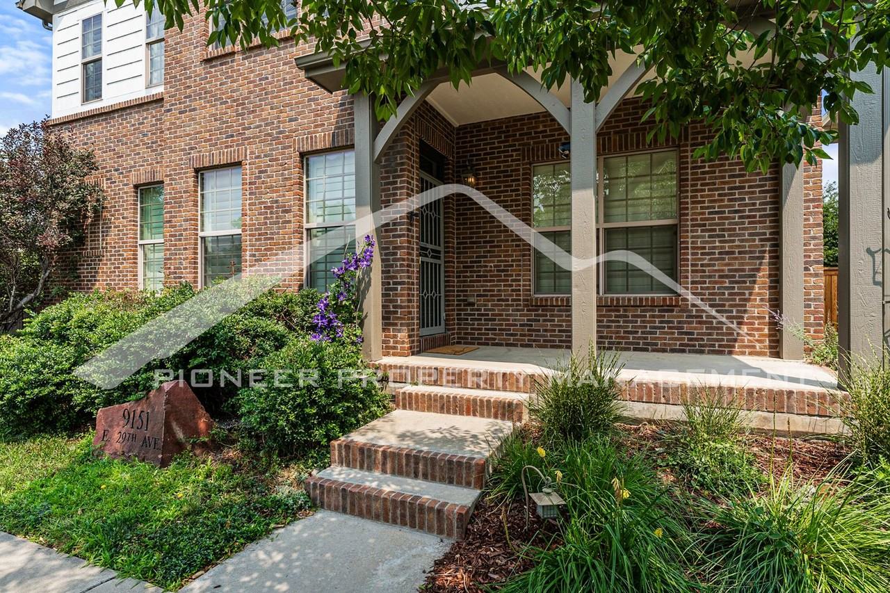 9151 E 29th Ave - Photo 2 of 33