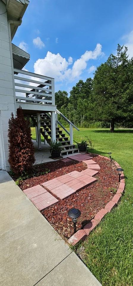 7348 Highmarket St - Photo 3 of 47