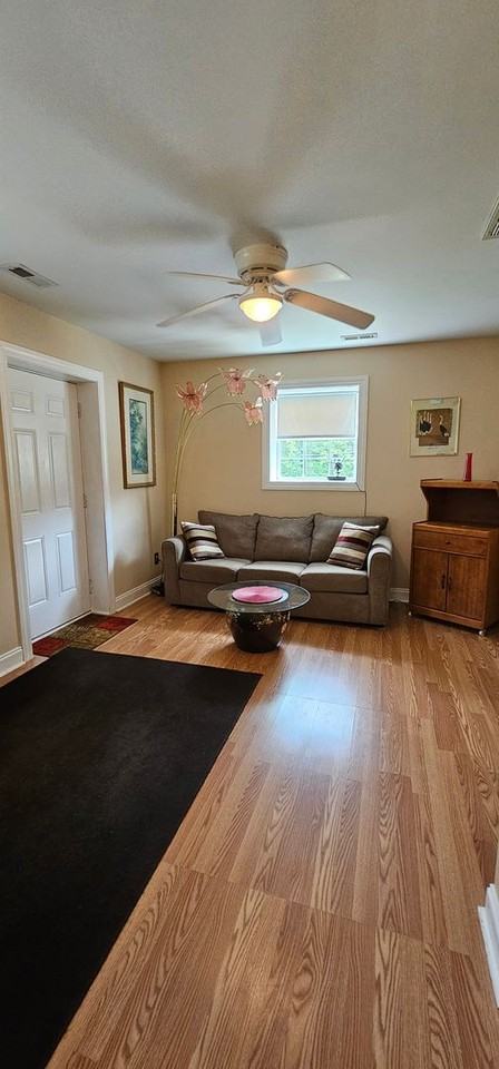 7348 Highmarket St - Photo 7 of 47