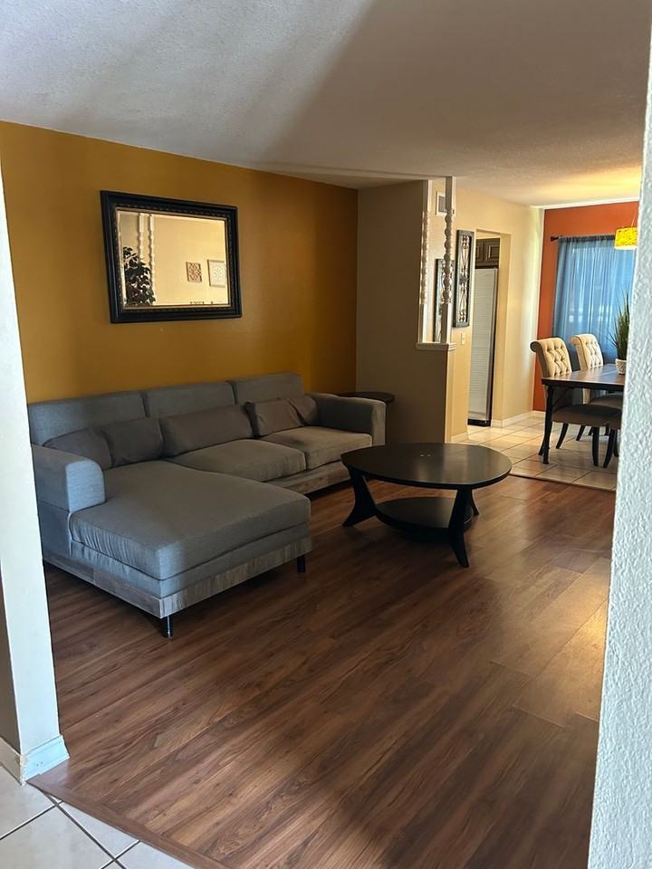 10463 Davwood Ln - Photo 3 of 18