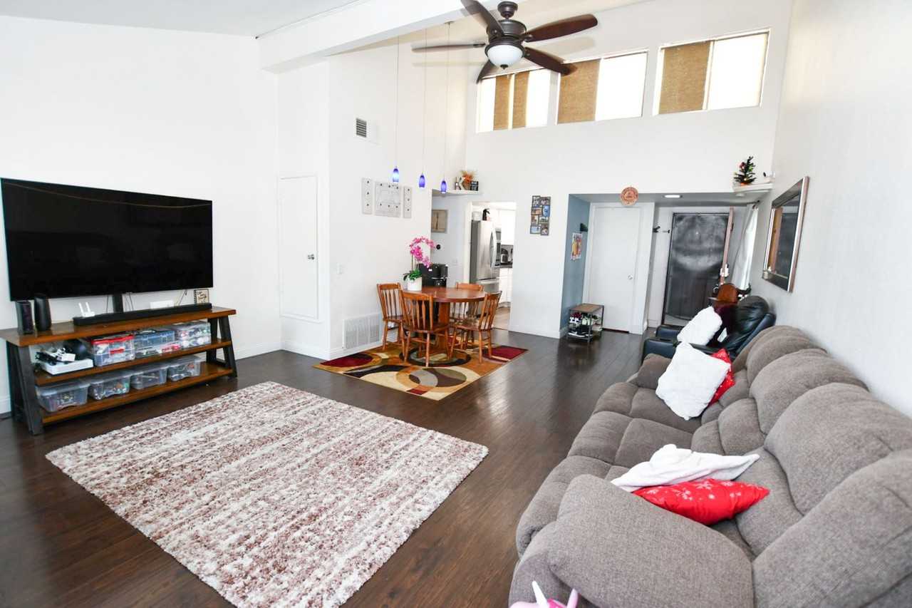 5232 Longfellow Way - Photo 3 of 15