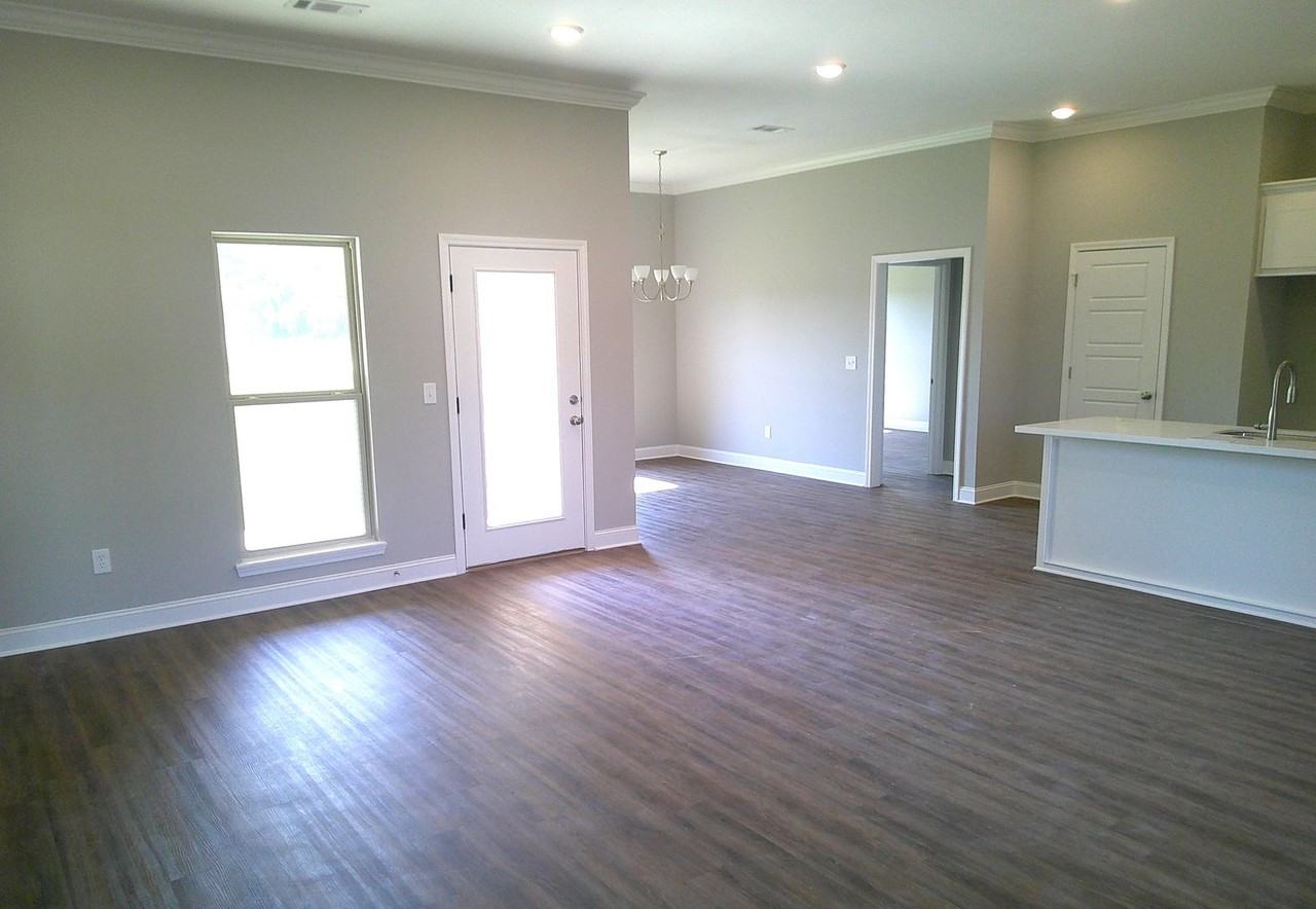 307 Jasmine Cove Ln - Photo 2 of 16