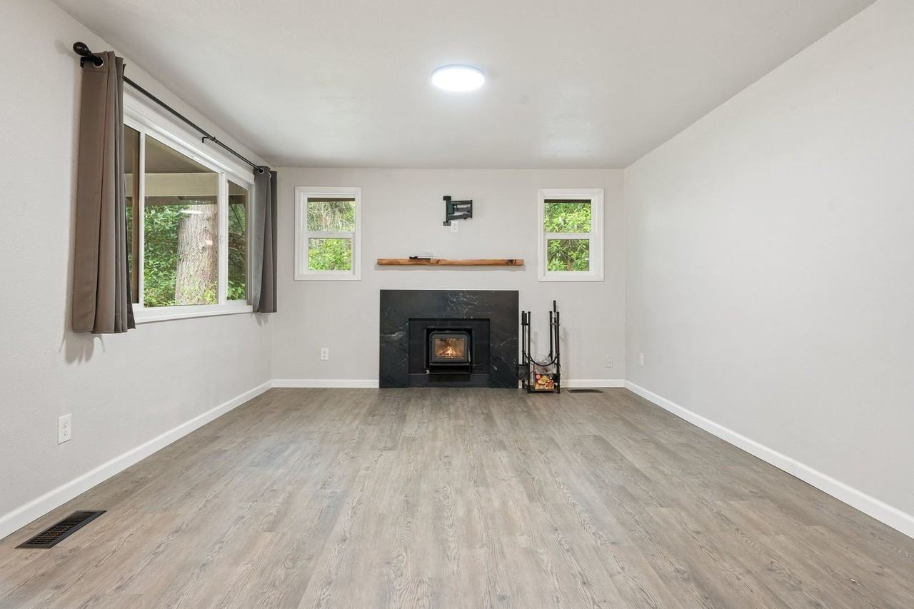 1830 Se Vale Rd - Photo 6 of 36