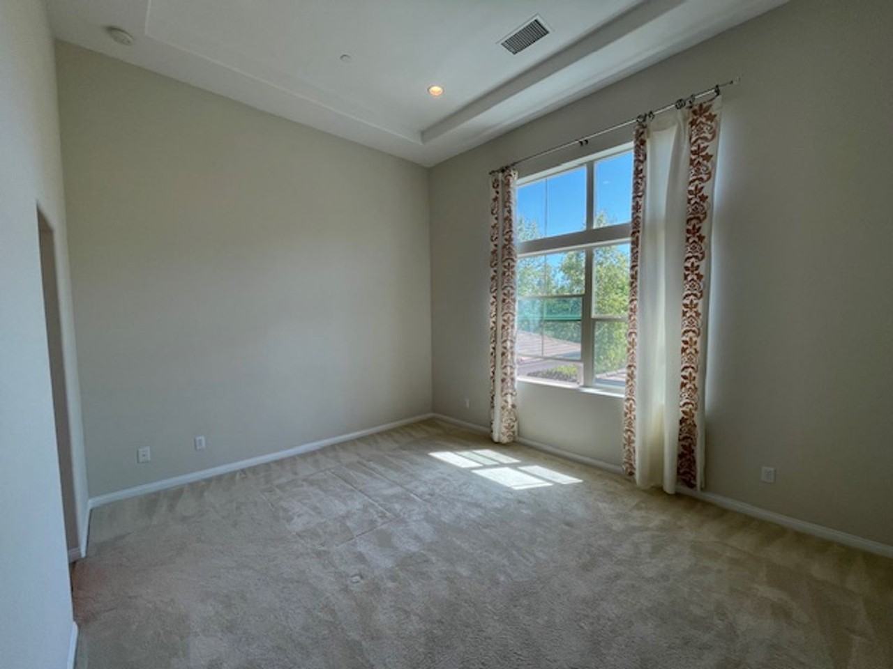 110 Rose Arch - Photo 3 of 23