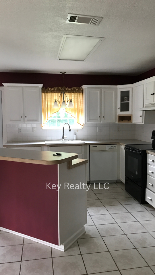 6027 Cambridge Dr - Photo 3 of 12