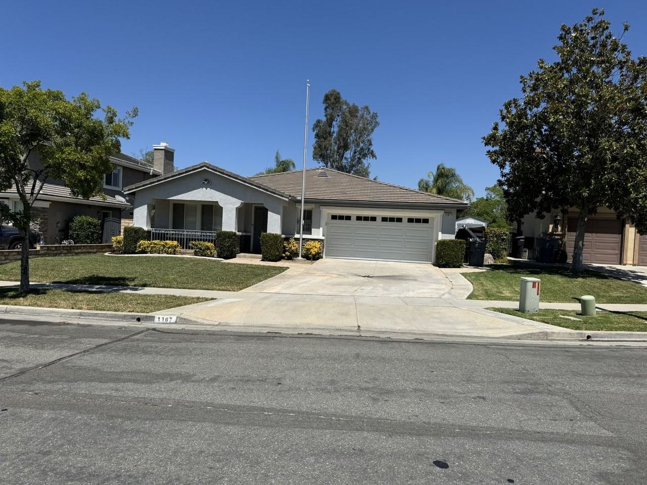 1167 Belridge Pl - Photo 2 of 30