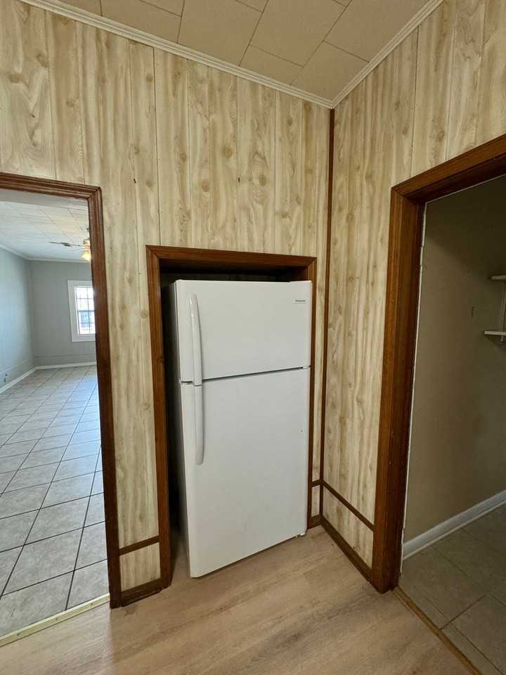 114 N Dawkins St - Photo 3 of 15