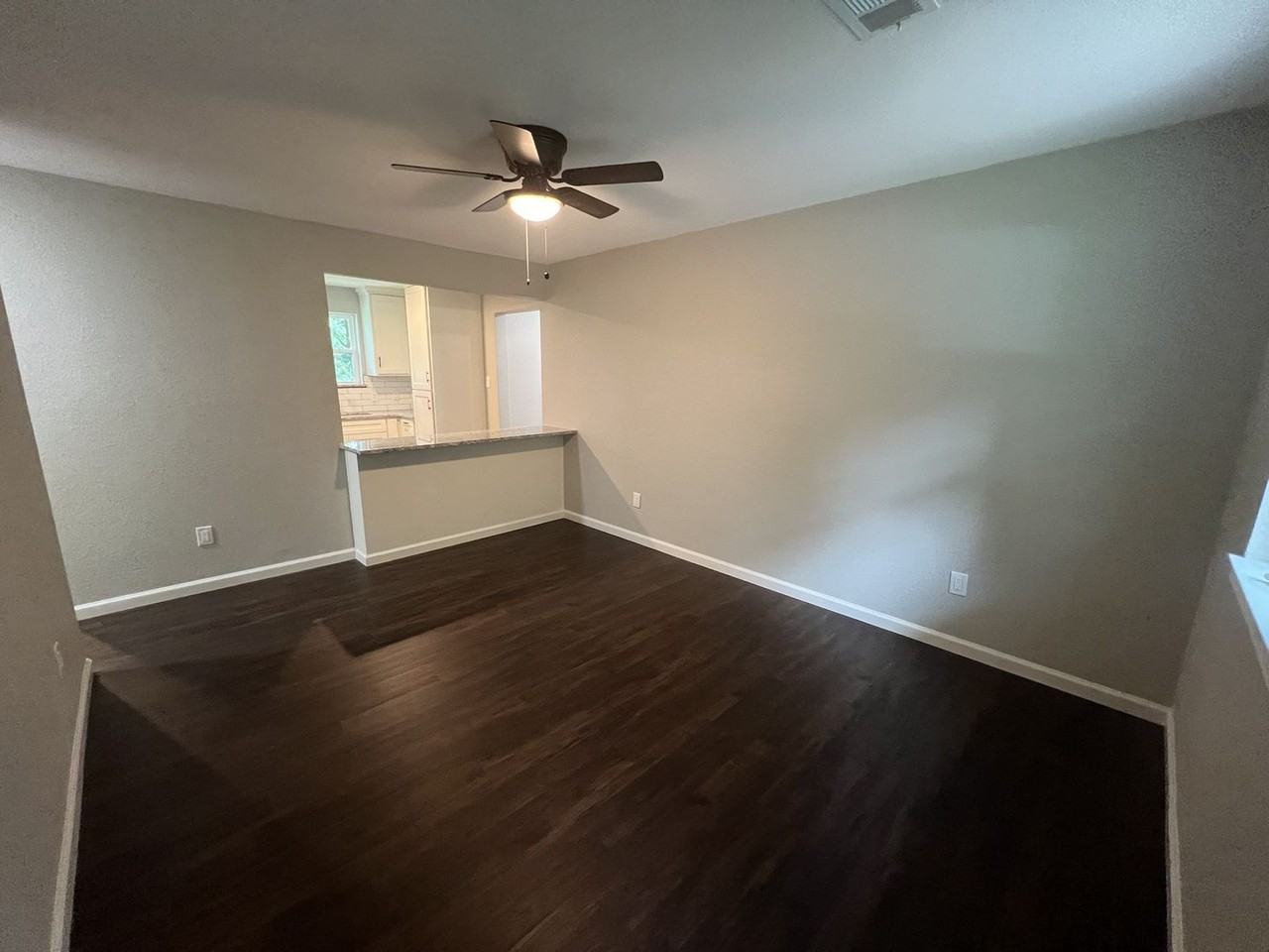 630 Walnut Cir - Photo 3 of 34