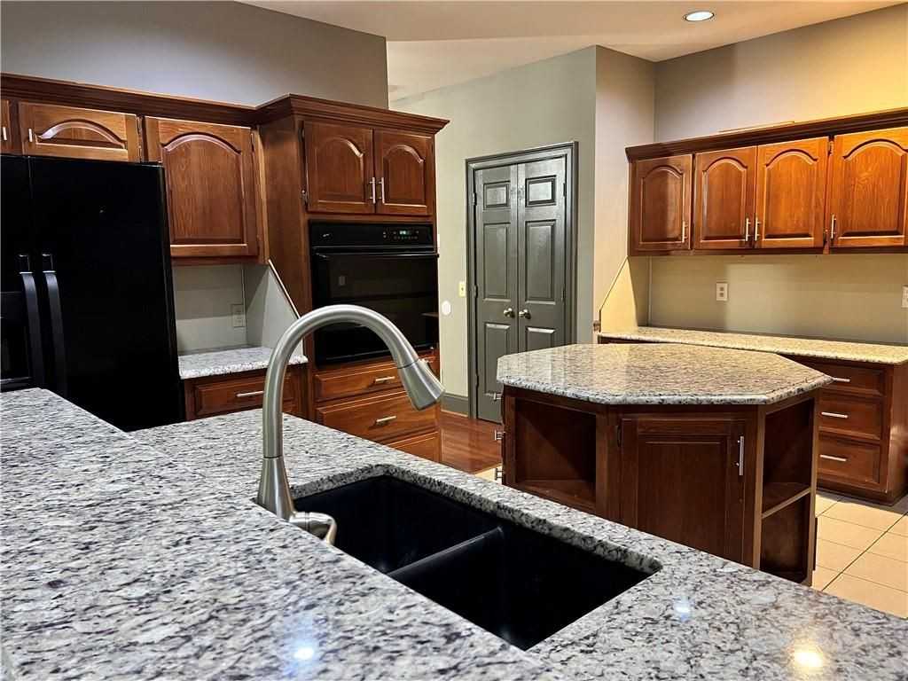 5035 Hamptons Club Dr - Photo 4 of 25