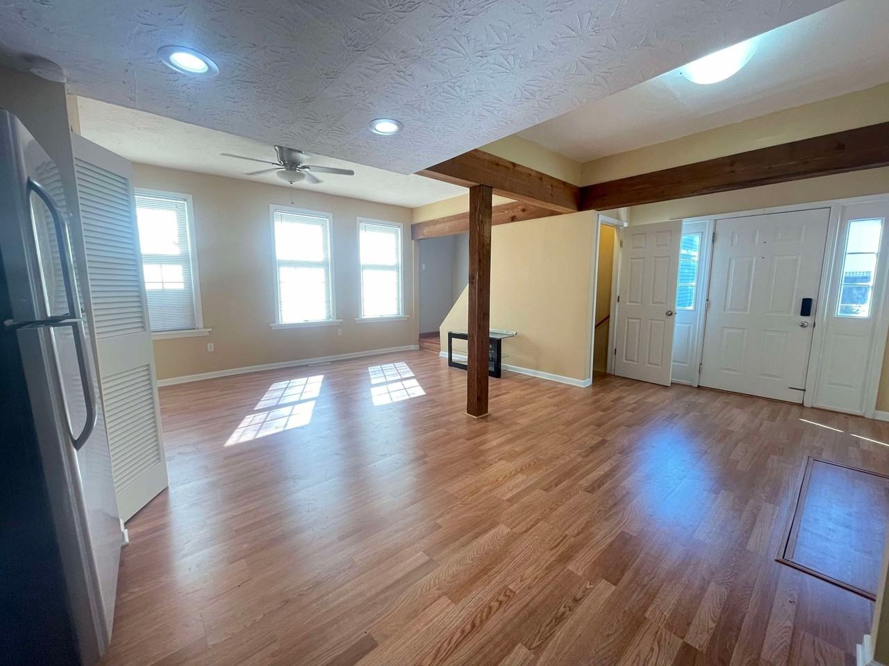 2820 Bridge Avenue #B - Photo 4 of 18