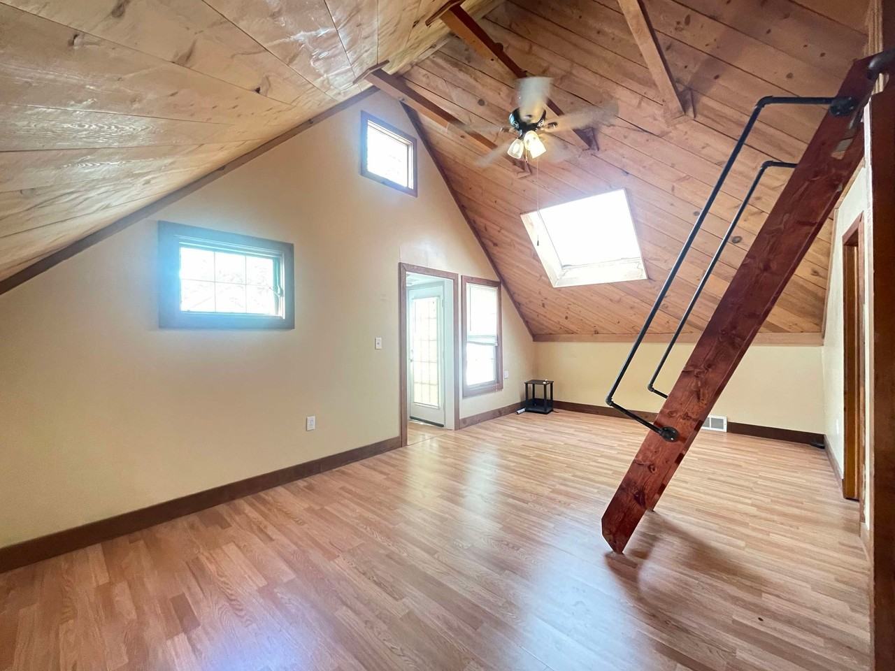 2820 Bridge Avenue #B - Photo 7 of 18