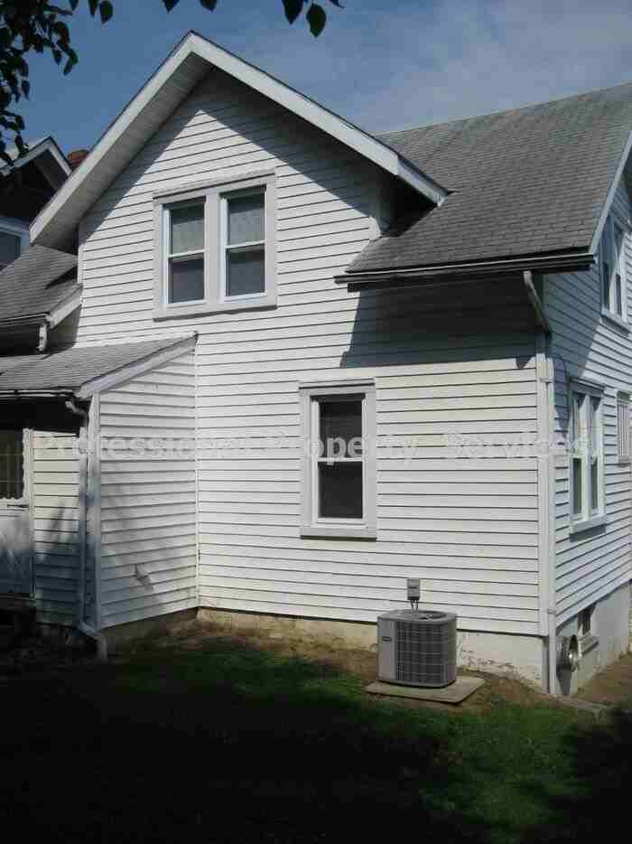 211 N Delaware Ave - Photo 2 of 18