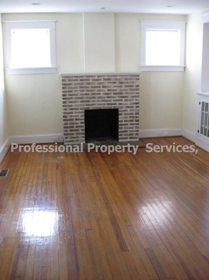211 N Delaware Ave - Photo 3 of 18