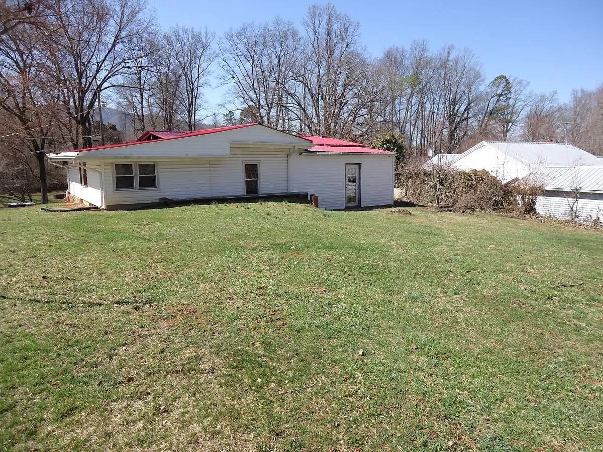 155 Shenandoah Dr #NA - Photo 2 of 11