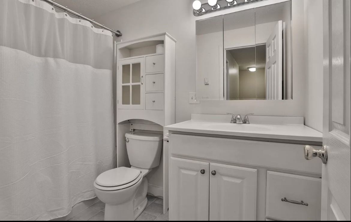 1522 Candia Rd #A - Photo 2 of 13