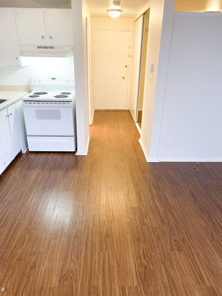 Harvard House - Photo 7 of 19