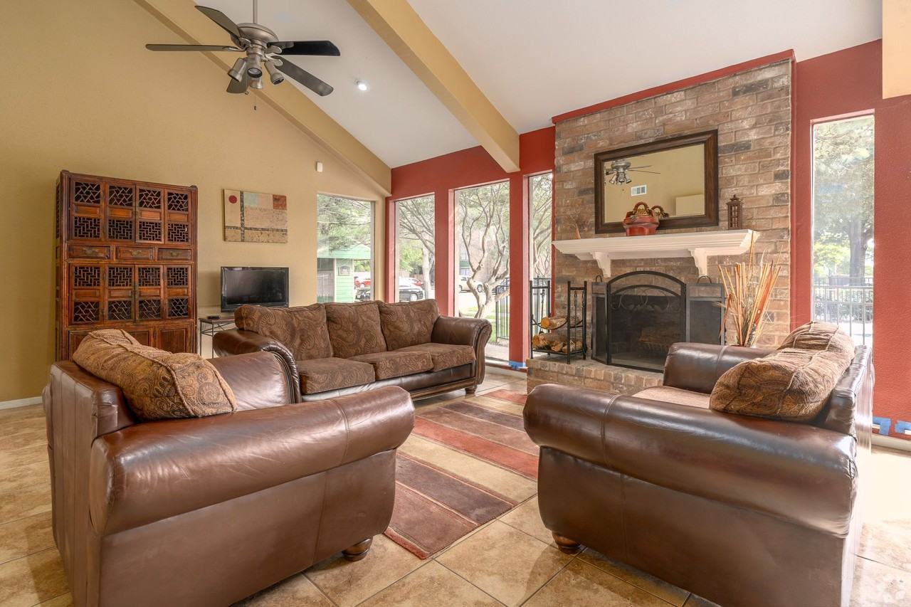 Siena Courtyards Apartments - Photo 7 of 35