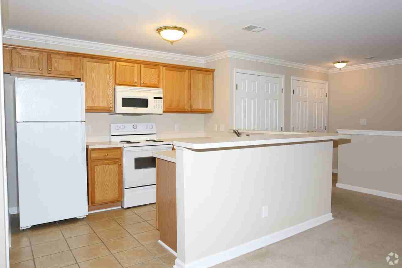 1560 - 1590  Southwestern Blvd. - Photo 3 of 10