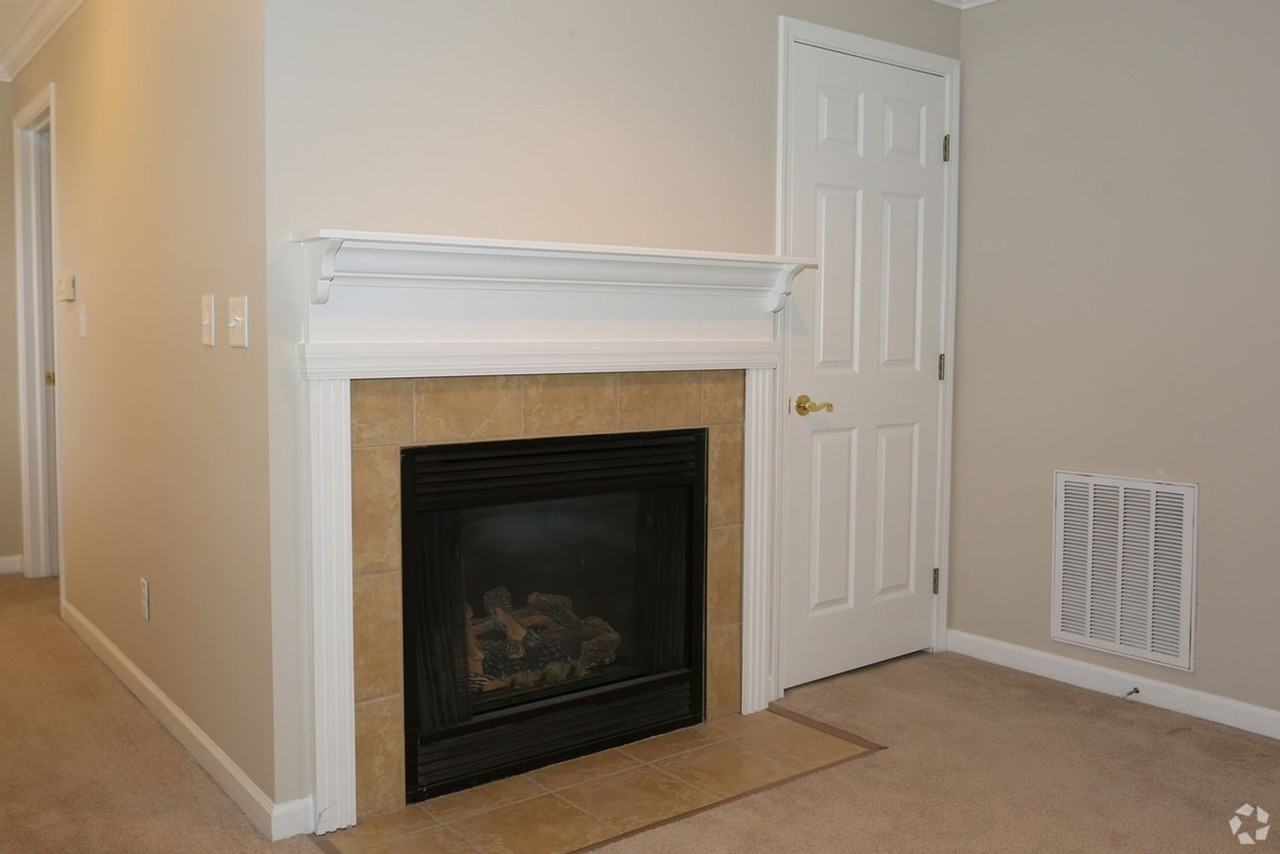 1560 - 1590  Southwestern Blvd. - Photo 6 of 10