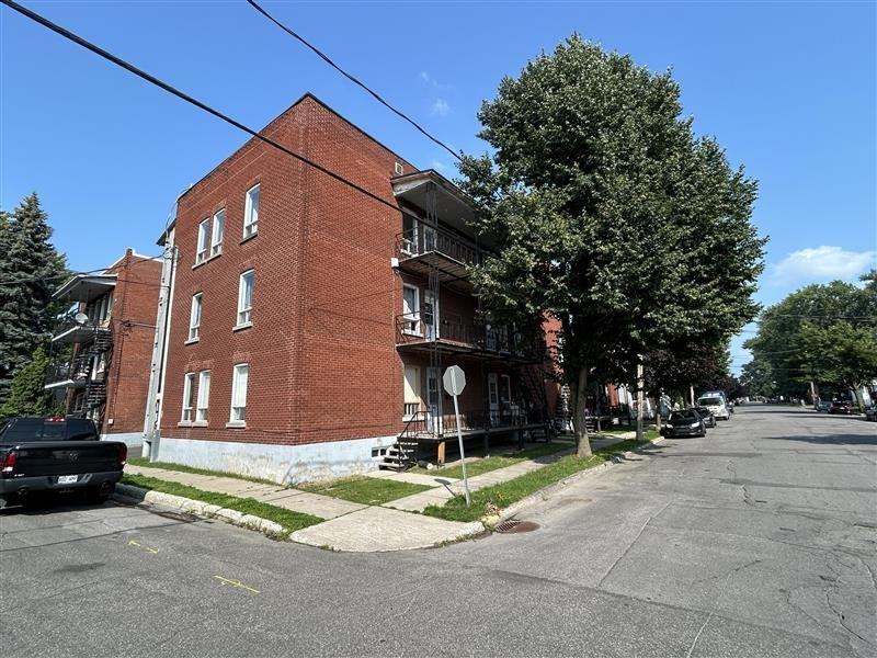 636-654 Laurier - Photo 3 of 7