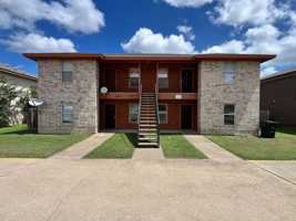 featured image of 1007 Circle M Dr #C
