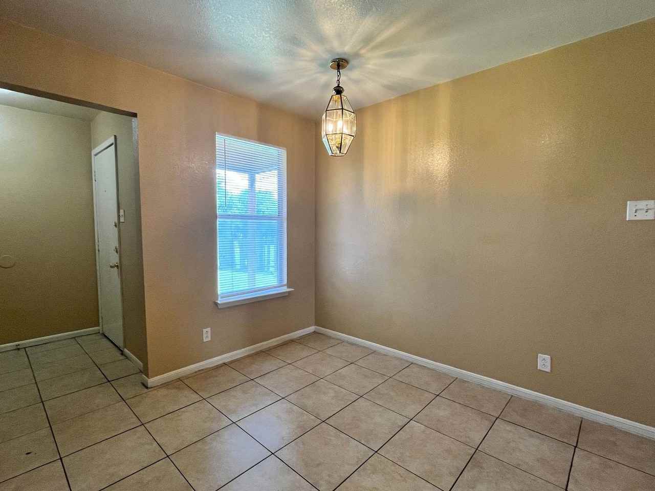 1007 Circle M Dr #C - Photo 7 of 17