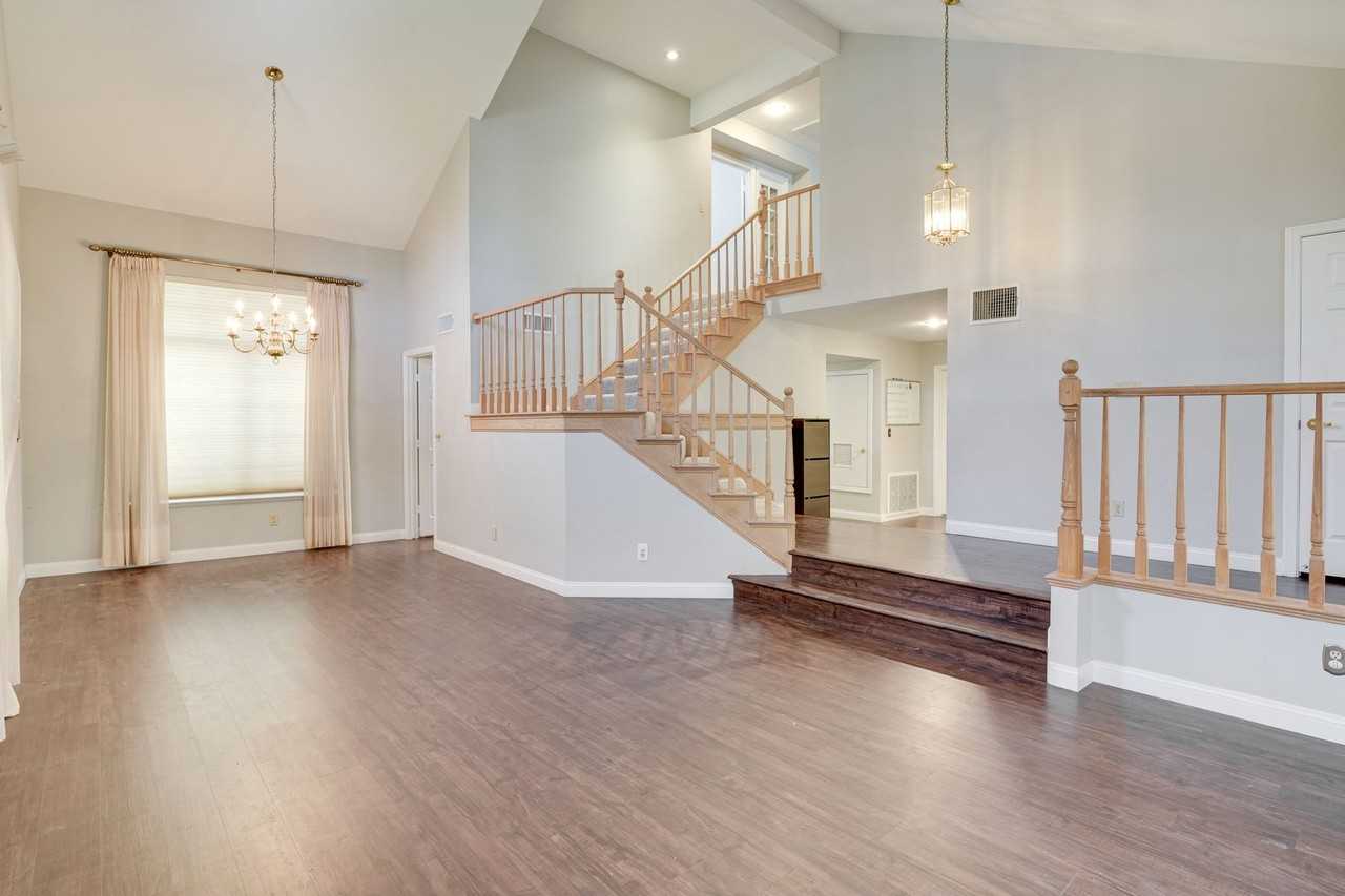 2816 Mellow Breeze St - Photo 2 of 45