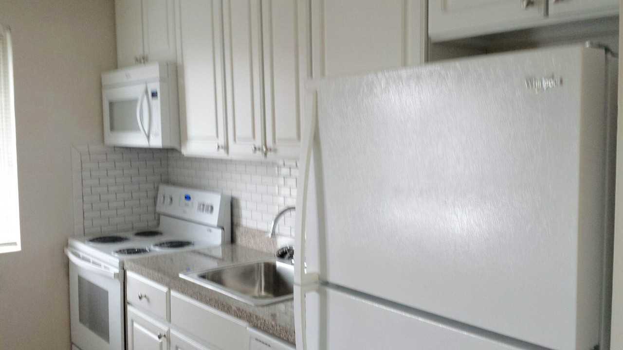 Arrowhead Court Apartments - Photo 6 of 27