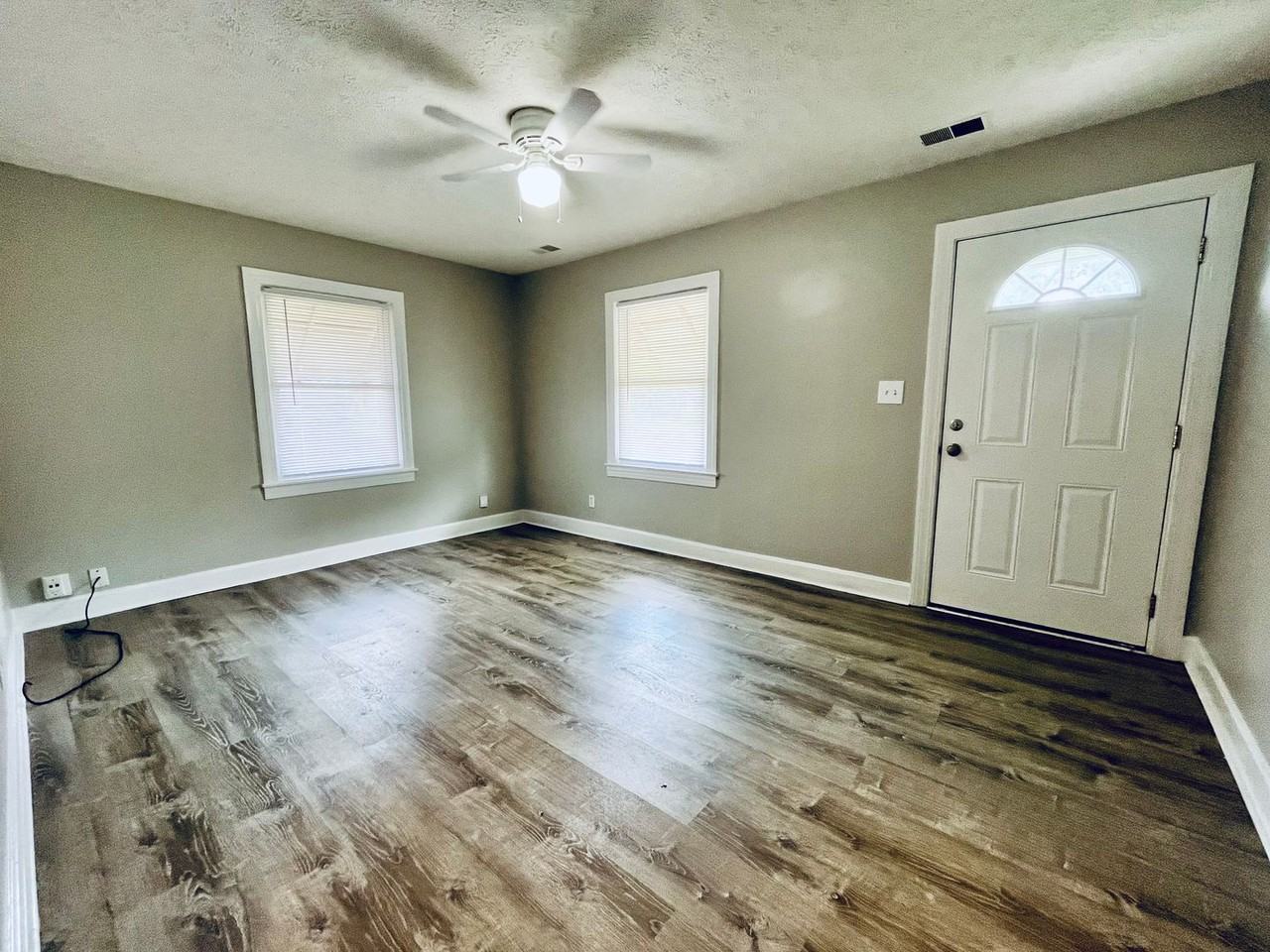 4417 Sunset Ave - Photo 2 of 22