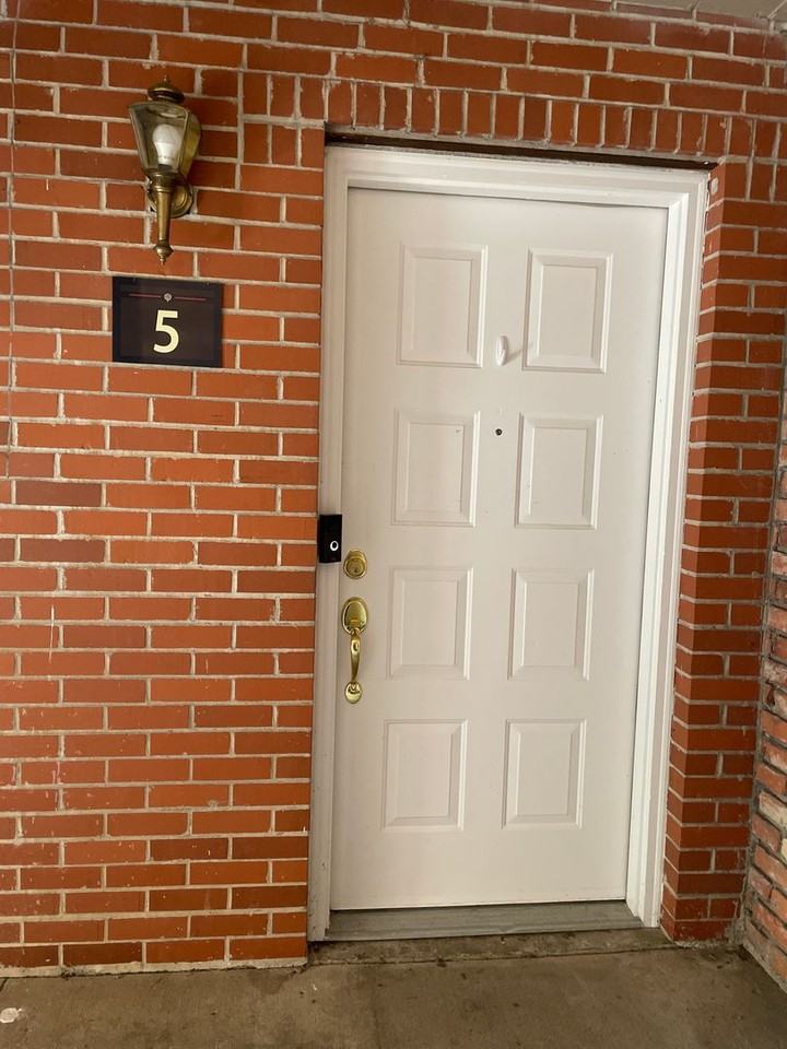 106 E Green Meadows Rd - Photo 3 of 17