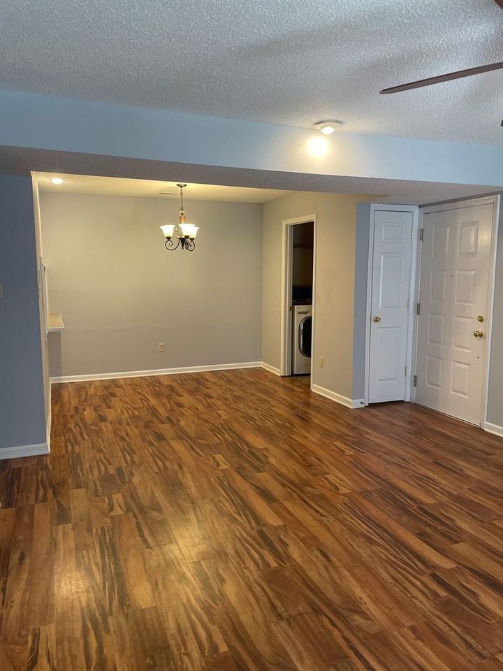 106 E Green Meadows Rd - Photo 4 of 17