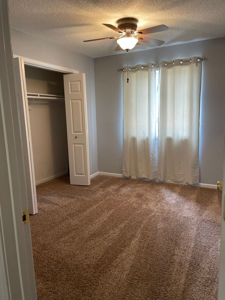106 E Green Meadows Rd - Photo 7 of 17