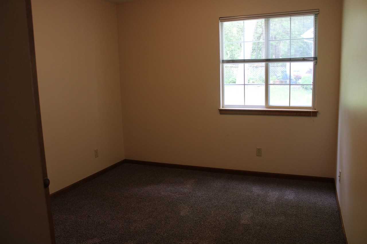 2624 Georgetown Pl - Photo 7 of 12