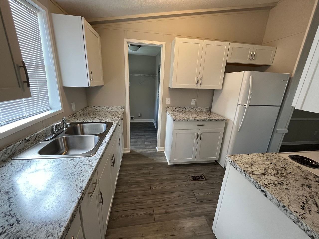 Grove Point Mobile Homes - Photo 3 of 46