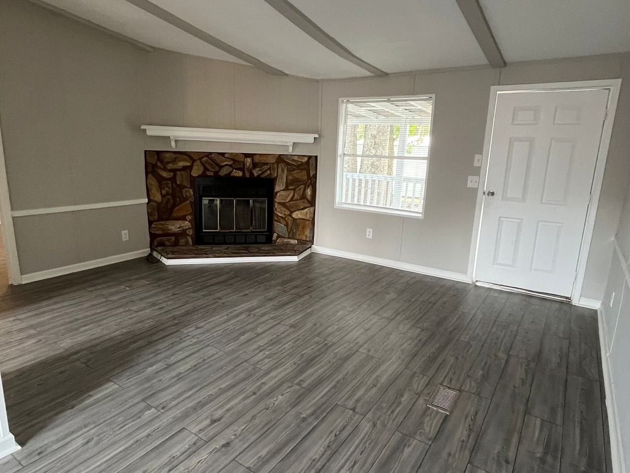 Grove Point Mobile Homes - Photo 4 of 46