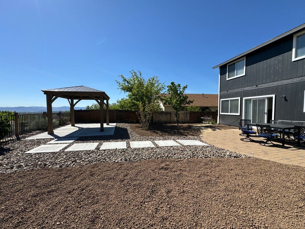 1670 Saturno Heights Dr - Photo 3 of 15