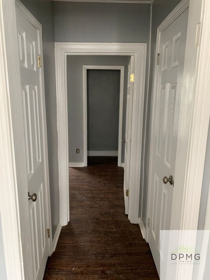 129 S Hosmer - Photo 2 of 6