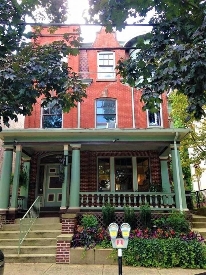 428 N Duke St - Photo 7 of 27